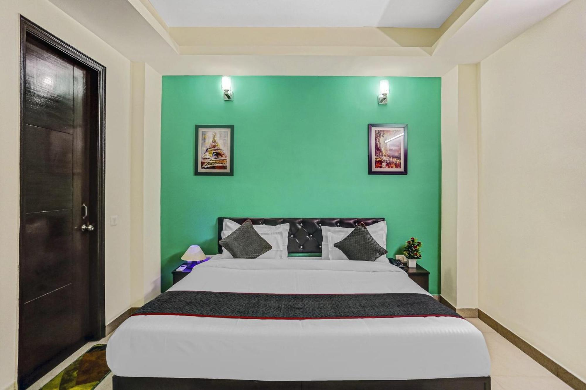 Townhouse Rumaisa Indirapuram Exterior foto